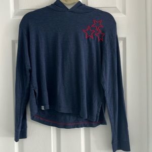 Vineyard vines navy blue with red star hooded lightweight sweatshirt size XL